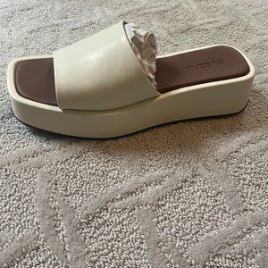 BRAND NEW- ALOHAS Janice Warm White EU 38 UK 5 US 7-7.5